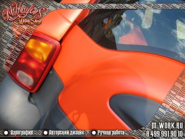Isuzu VehiCross: покрытие матовым лаком поверх оранжевой краски. Фото 6